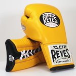 Rękawice bokserskie Cleto Reyes Safetec CB4 Yellow ze sznurowadłami