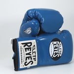 Rękawice bokserskie Cleto Reyes Safetec CB4 Blue ze sznurowadłami